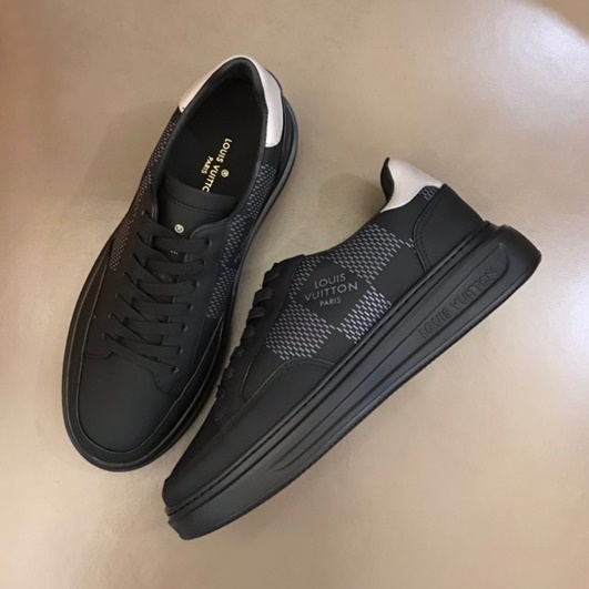 ルイヴィトンメンズクラシックブラックスニーカーu04948
