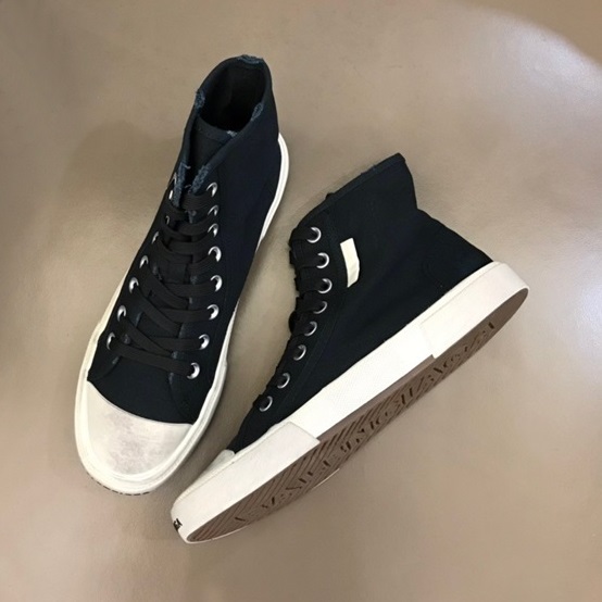 バレンシアガユニセックスクラシックブラックハイトップスニーカーl01586