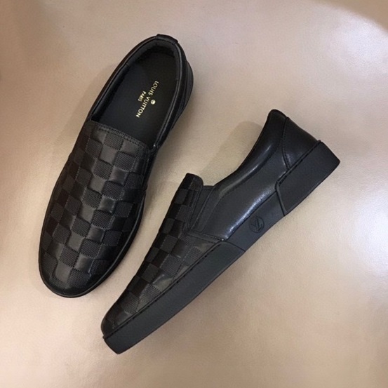 ルイヴィトンメンズクラシックブラックローファーu04965