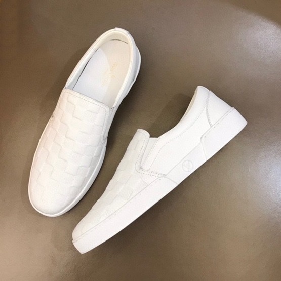 ルイヴィトンメンズクラシックホワイトローファーu04966