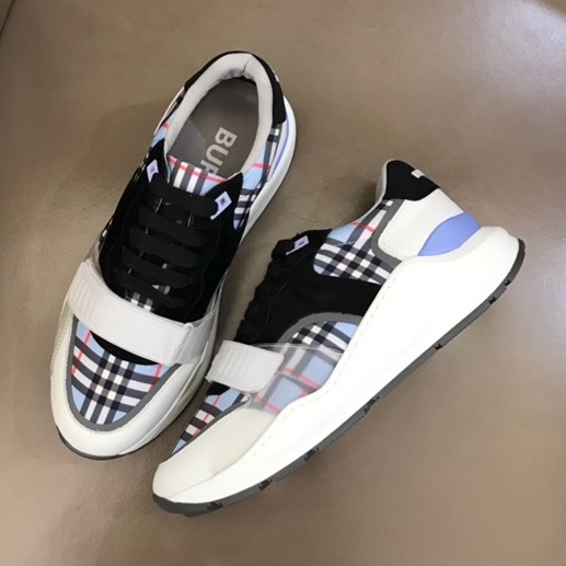 バーバリーメンズブルースニーカーr04414