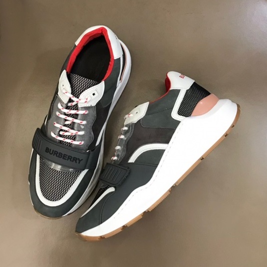 バーバリーメンズグレースニーカーr04416