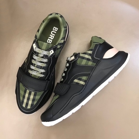 バーバリーメンズカーキスニーカーr04419