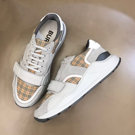 バーバリーメンズグレースニーカーr04420