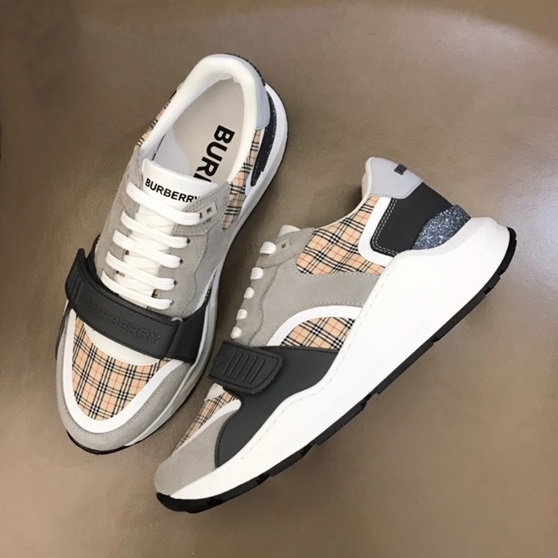 バーバリーメンズグレースニーカーr04422