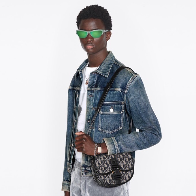 ディオールメンズネイビーオブリークフリップバッグo01911