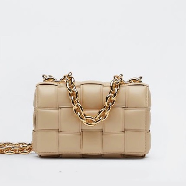 ボッテガヴェネタレディースベージュカセットバッグv0387