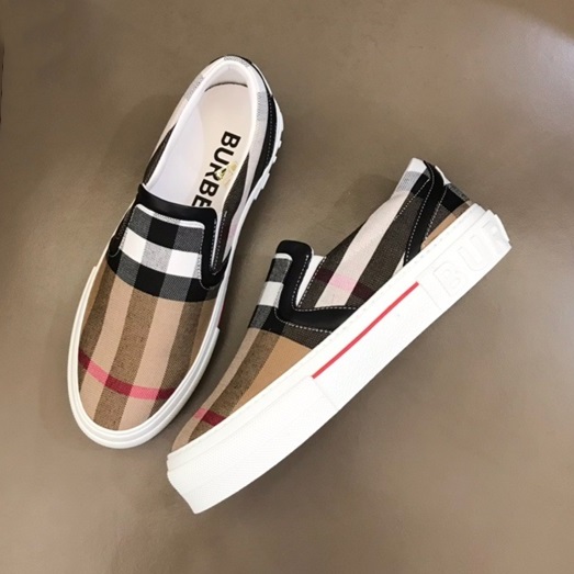 バーバリーメンズヴィンテージキャメルローファーr04445