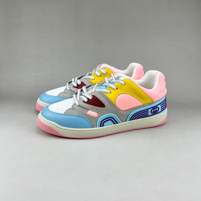 グッチユニセックスクラシックピンクスニーカーc04957