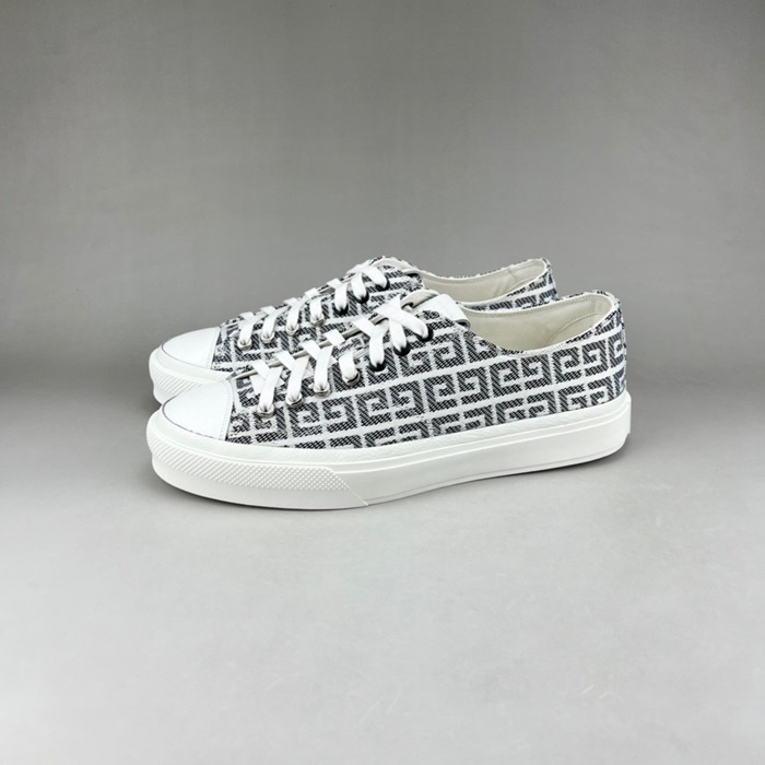 ジバンシィメンズクラシックブラックスニーカーv0756