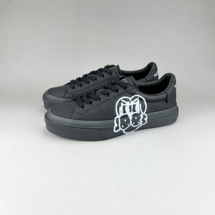 ジバンシィユニセックスクラシックブラックスニーカーv0762