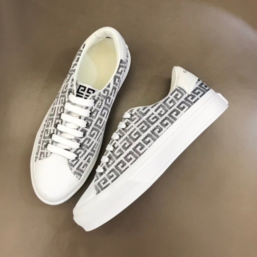 ジバンシィメンズクラシックブラックスニーカーv0797