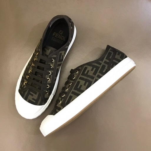 ェンディユニセックスブラウンスニーカーn01262