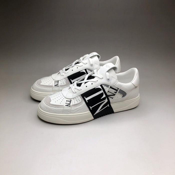 ヴァレンティノユニセックスブラックスニーカーl0283