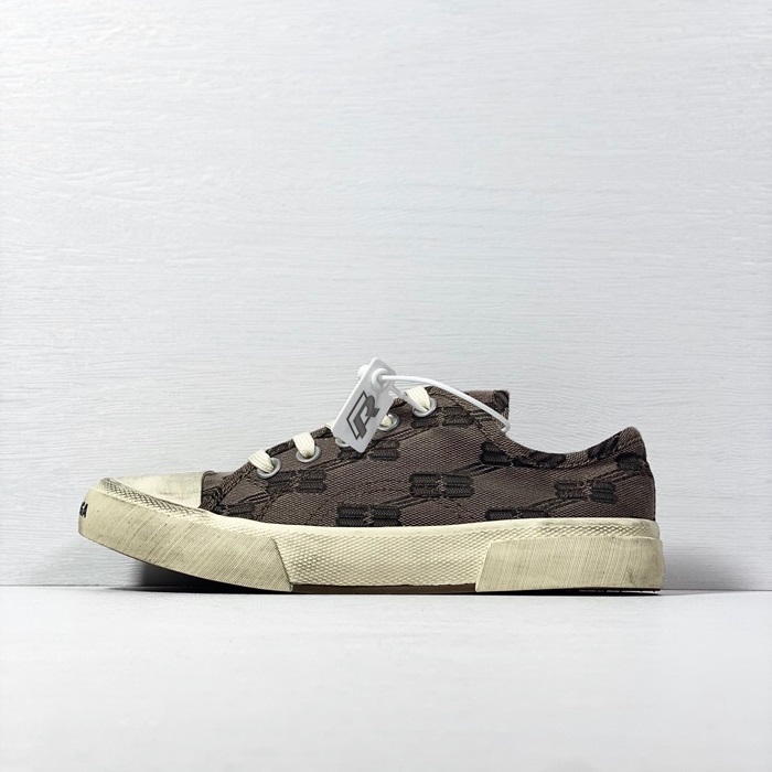 バレンシアガユニセックスクラシックグレースニーカーl01651