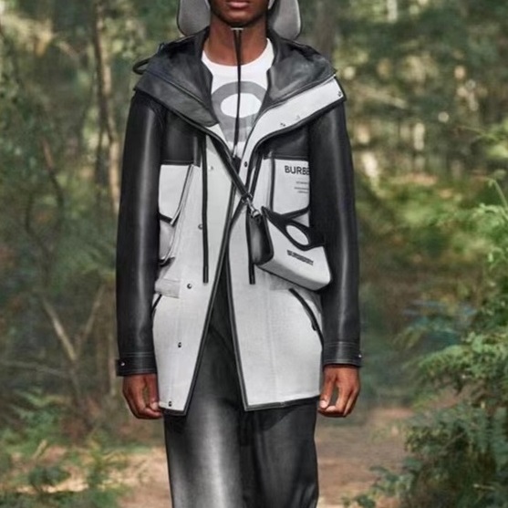 バーバリーメンズブラックレザーコートr04499