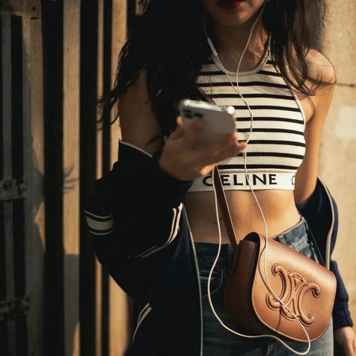 セリーヌレディースキャメルクロスバッグl0488