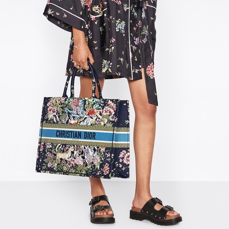 ディオールレディースブルーブックトートバッグo2073