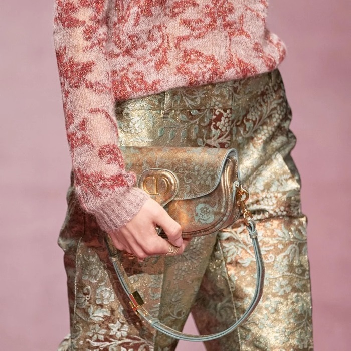 ディオールレディースブルーボビーバッグo02079