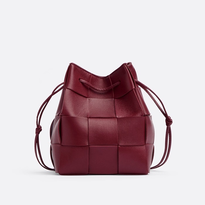 ボッテガヴェネタレディースレッドバケットバッグv0420
