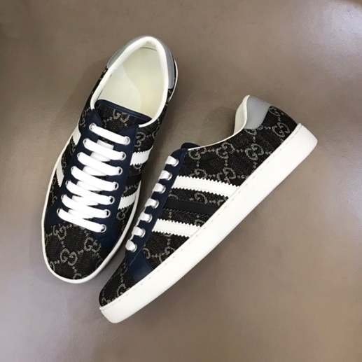 グッチメンズクラシックブラックスニーカーc05134