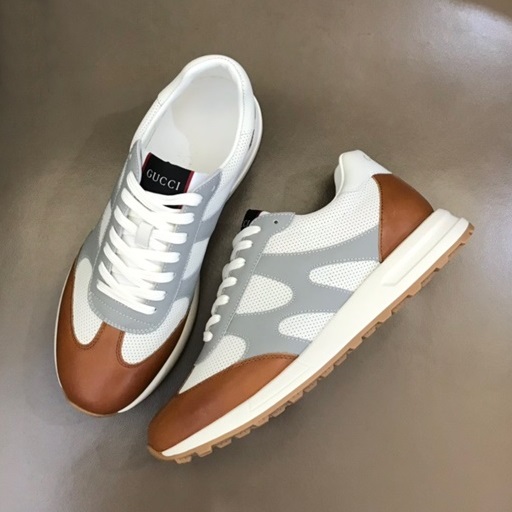 グッチメンズクラシックキャメルスニーカーc05135