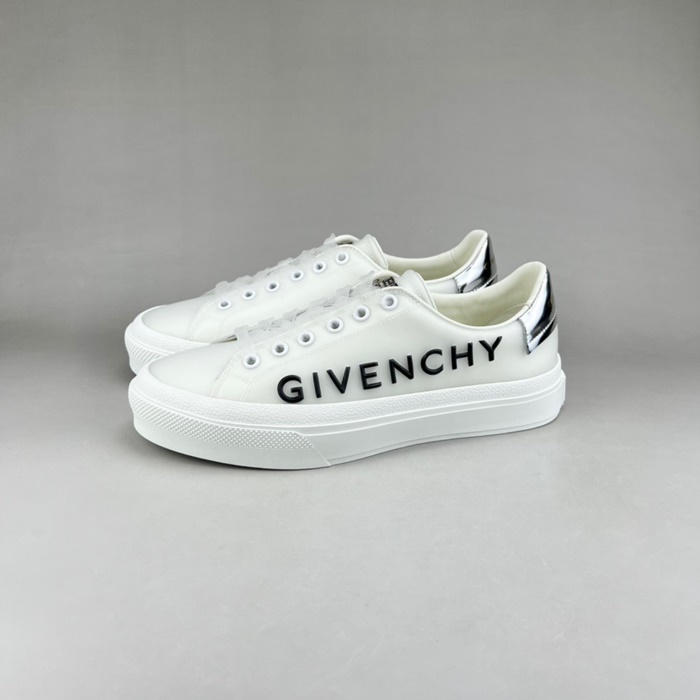 ジバンシィメンズクラシックホワイトスニーカーv0829