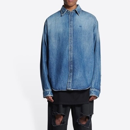 バレンシアガトレンディメンズブルーシャツl01680