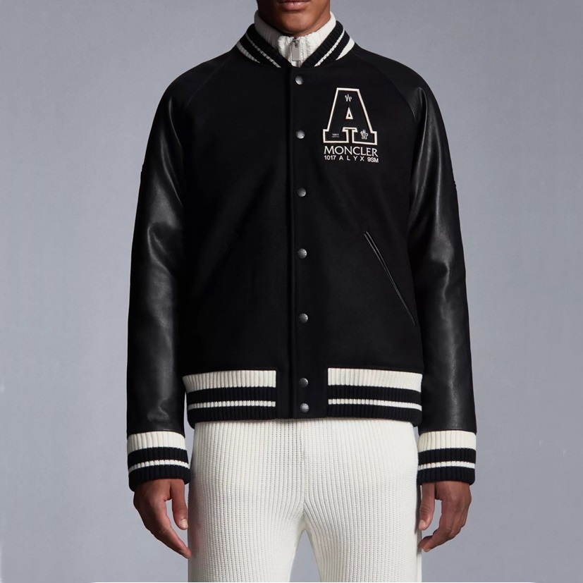 モンクレールメンズミニマルブラックジャケットc02503