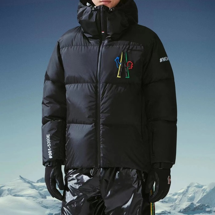 モンクレールメンズモダンブラックパディングc02504