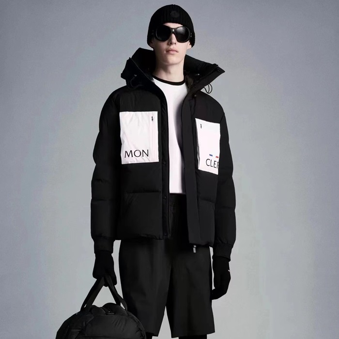 モンクレールメンズモダンブラックパディングc02507