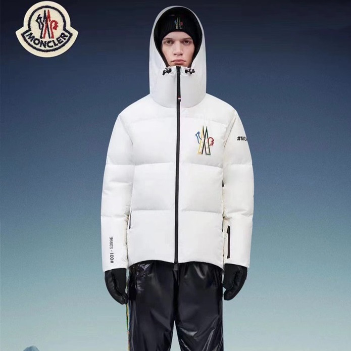 モンクレールメンズモダンホワイトパディングc02508