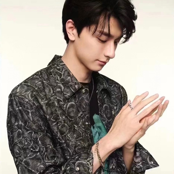 ディオールメンズクラシックブラックシャツo02140