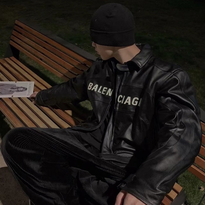 バレンシアガメンズブラックレザージャケットl01701