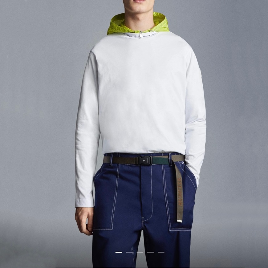 モンクレールメンズホワイトクルーネック長袖Tシャツc02530