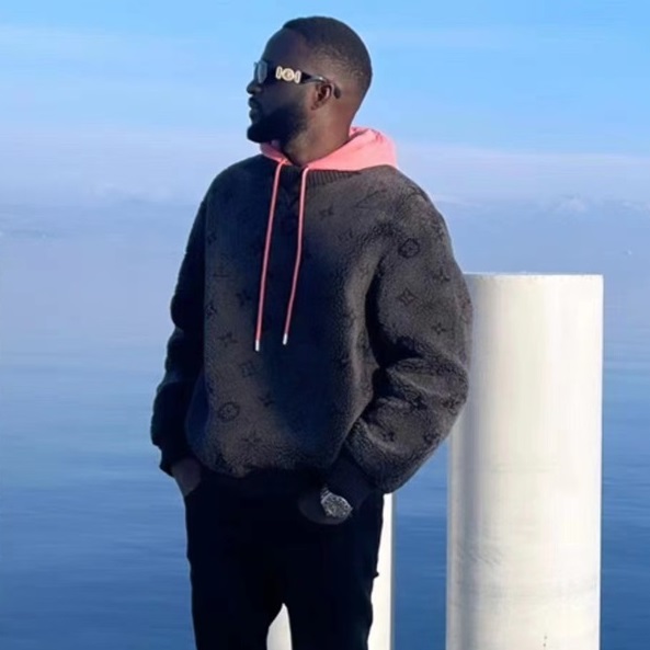 ルイヴィトンメンズモダンブラックスウェットシャツu05316