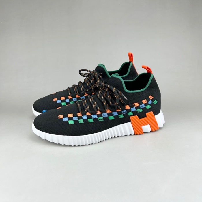 エルメスメンズクラシックブラックスニーカーr0902