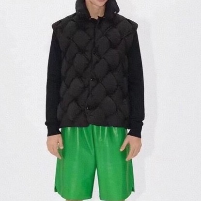 ボッテガヴェネタユニセックスブラックダウンベストv0444