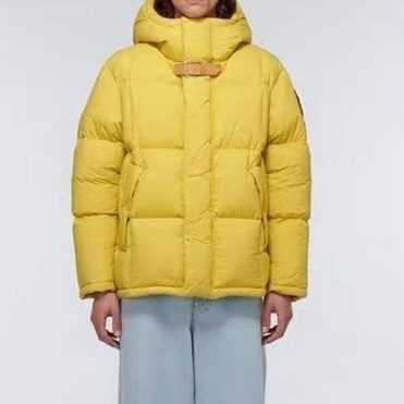 モンクレールユニセックスグースダウンイエローパディングc02536