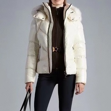 モンクレールレディースグースダウンホワイトパディングc02538