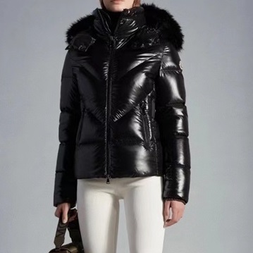 モンクレールレディースグースダウンブラックパディングc02539