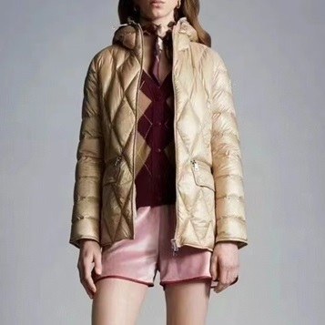 モンクレールレディースグースダウンベージュパディングc02541