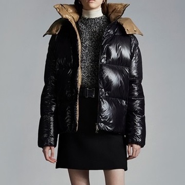 モンクレールレディースグースダウンブラックパディングc02544