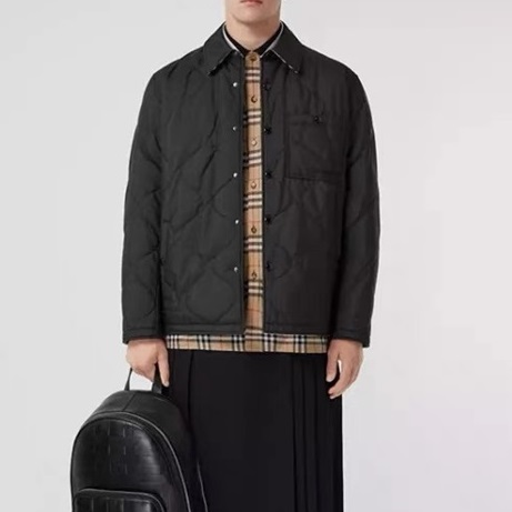 バーバリーメンズブラックダウン両面ジャケットr04579