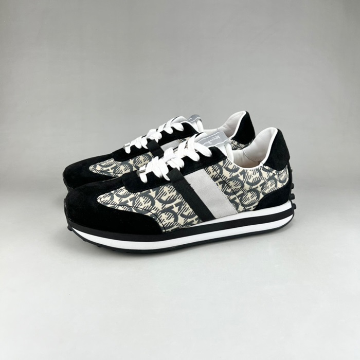 サルヴァトーレフェラガモメンズブラックスニーカーr0365