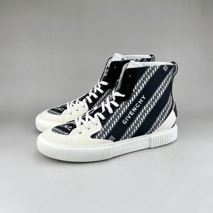 ジバンシィメンズハイトップブラックスニーカーv0922