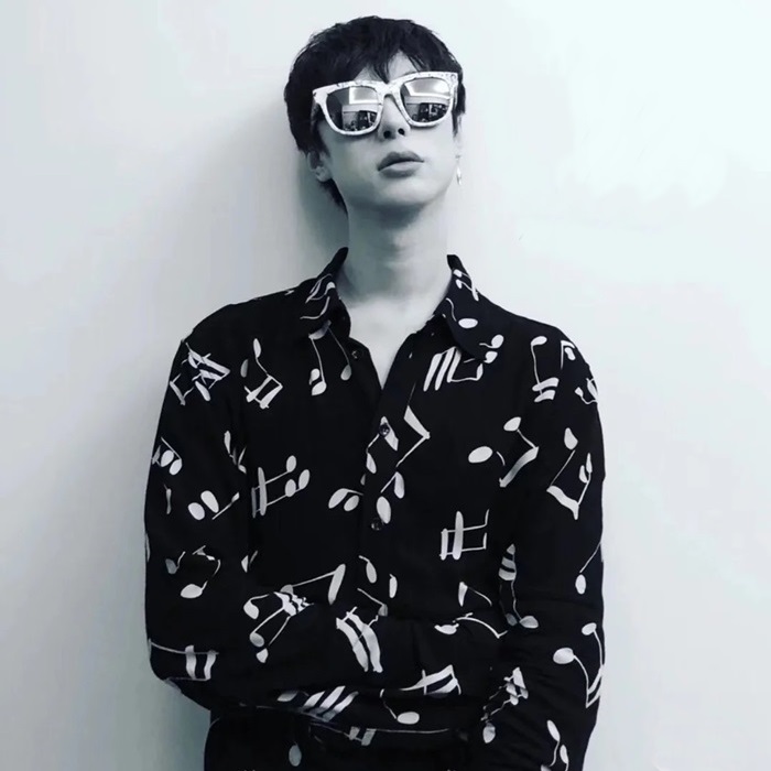 サンローランメンズトレンディシャツドレスシャツl149