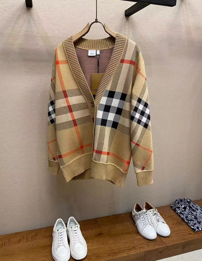 バーバリーメンズチェックネックベージュカーディガンr04613