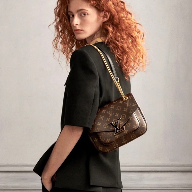 ルイヴィトンレディースブラウンショルダーバッグv107