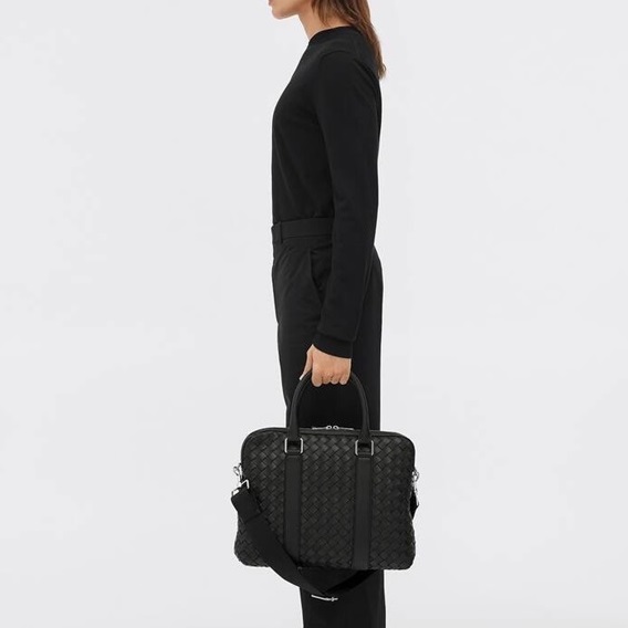 ボッテガヴェネタユニセックスブラックブリーフケースv0466